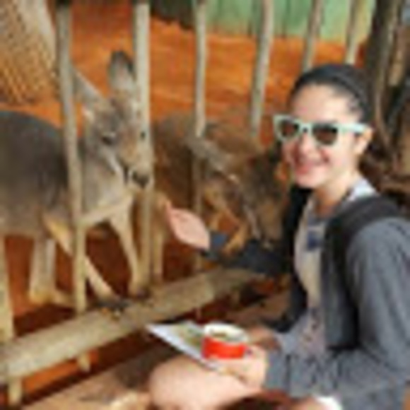 Meet your Posher, Julia - Picture 1 of 1